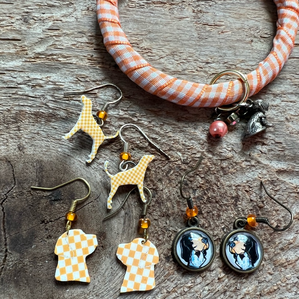 Tennessee Vols earrings, Smokey the bluetick, Tennessee checkerboard, UT earring